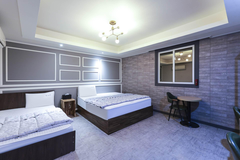 Bedroom 2, Ulsan Samsan Q, Jung
