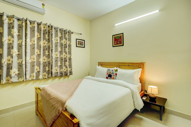 Room 5, Alaya Stays Saffron Breeze Apartment, Bangalore