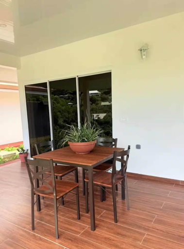 Outdoor dining 5, Bungalow Miti Uturoa