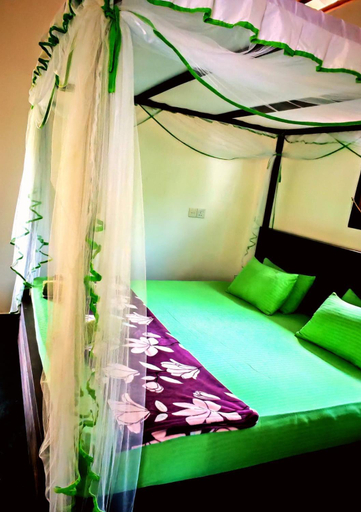 Bedroom 2, Rainforest River Bay, Kotapola