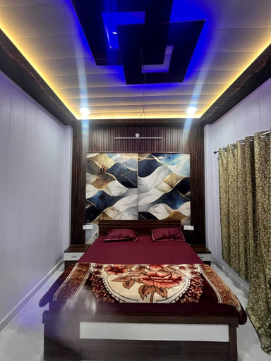 Room 3, Shree Ji Dham, Sitapur