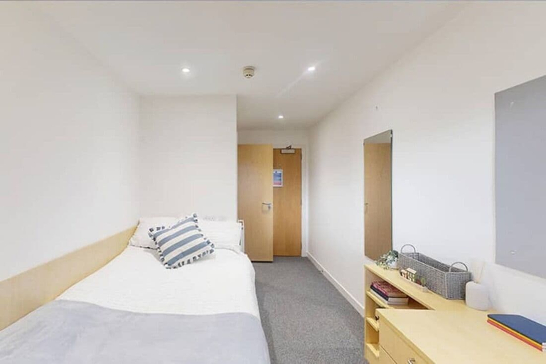Room 4, Student Only Ensuite Plus Edinburgh, Edinburgh