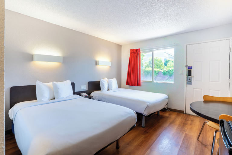 Bedroom 3, Motel 6 Pleasanton, CA, Alameda
