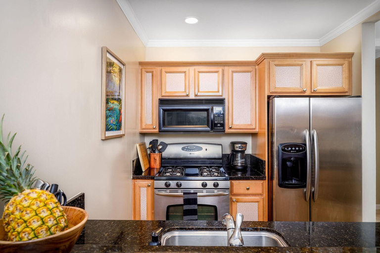 Private kitchen 5, Kona Mansions#124, Hawaii