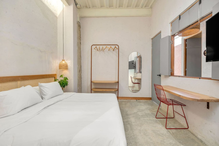 Room 4, Botánica 106-estándar, Medellín