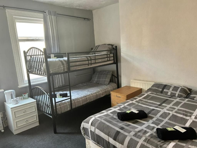 Bedroom 2, Adina Hotel, Blackpool