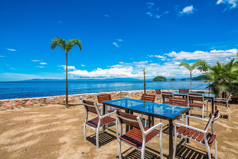Outdoor dining 4, Oceanfront Condo With Rooftop Infinity Pool, Panoramic Views, Balcony, Gym, & AC, Puerto Vallarta