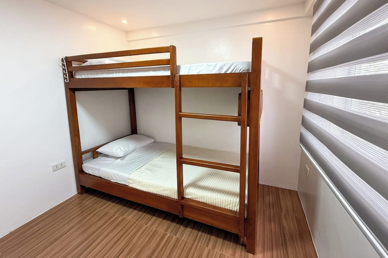 Room 4, Neyz Farmyardz, San Jose