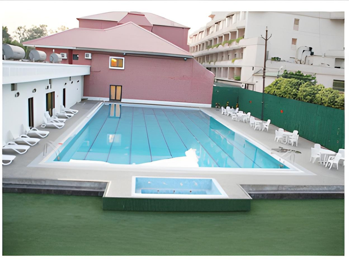 Others 3, Queens Hotel of India, Raipur