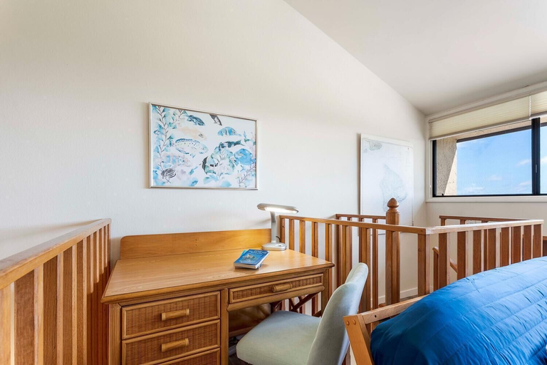 Room 5, CCV 316 Spacious Top Floor Oceanview Lanai w/ AC, Hawaii