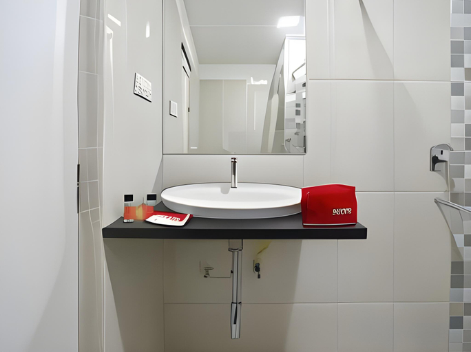 Bathroom 3, La Riviera Suites, Hyderabad