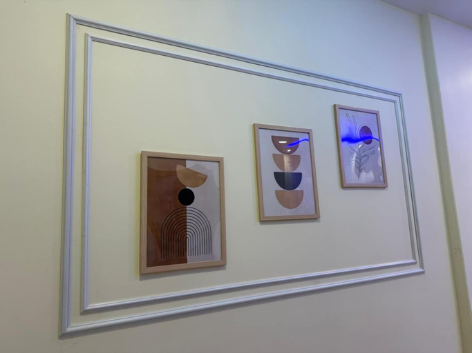 Primary image