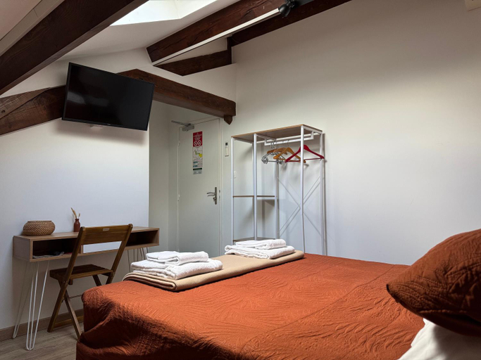 Bedroom 2, Lyon Mon Amour B&B, Rhône