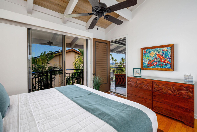 Room 5, Kona Makai 4-306, Hawaii