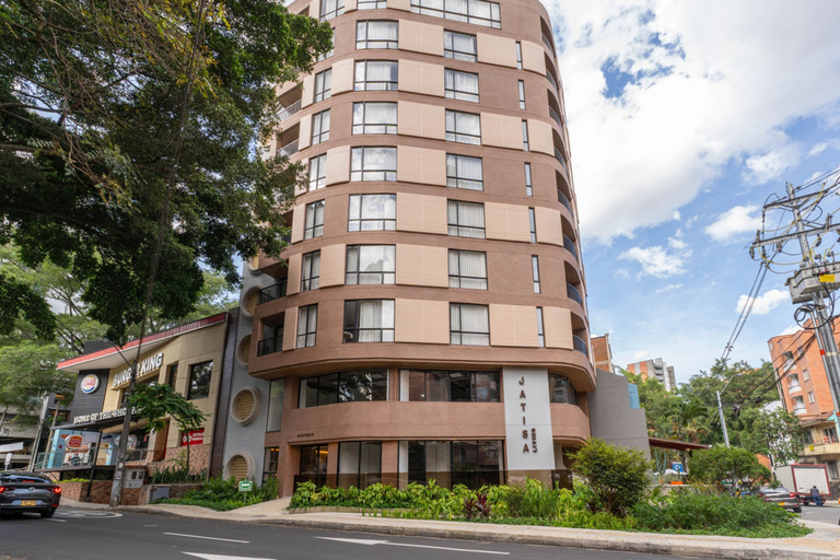 Room 5, Jatisa 301 in Medell n, Medellín