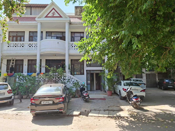 Primary image
