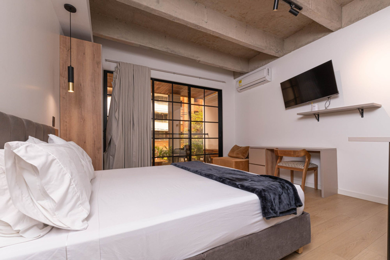 Room 5, Opera 503 in Medell n, Medellín