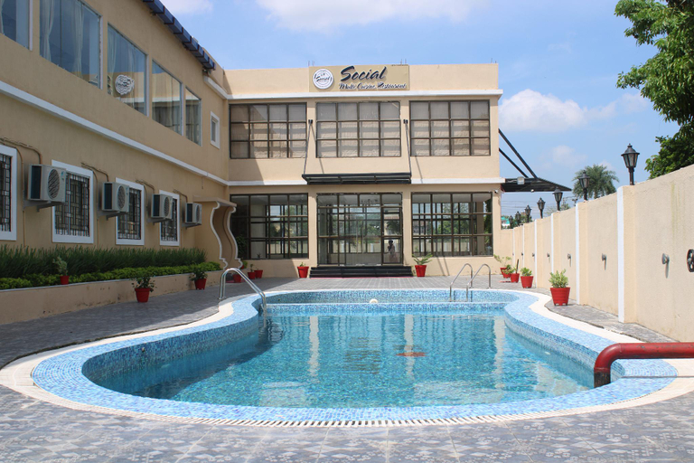 Swimming pool, Amar Resorrt Motihari Bihar, Purba Champaran