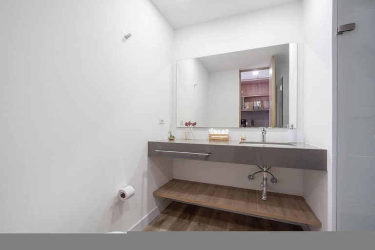 Room 4, Go Living Suites - 1207, Medellín