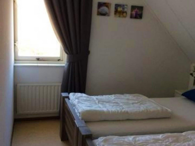 Room 5, Bungalow in Breskens Near Beach & Lighthouse, Sluis
