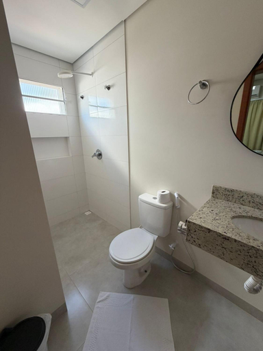 Bathroom 4, Hotel Colorado, Vilhena