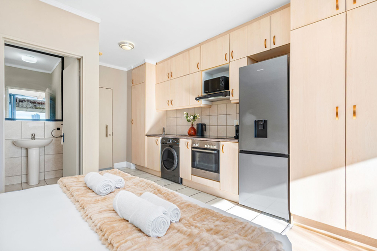 Interior 2, Four Seasons Urban Escape, City of Cape Town
