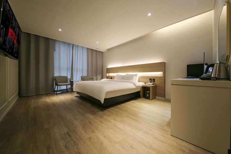Bedroom 3, Jincheon Hotel Lacus, Eumseong