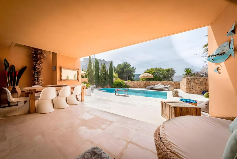 Others 5, La Villa, Baleares