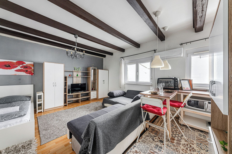 Living area, Cozy Nest Hideaway With A/C, Budapesti