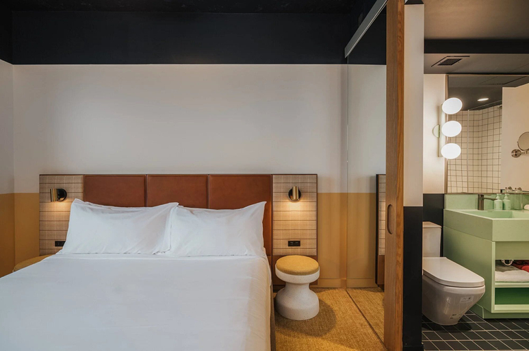 Room 3, Recess Hotel and Club, Chatham