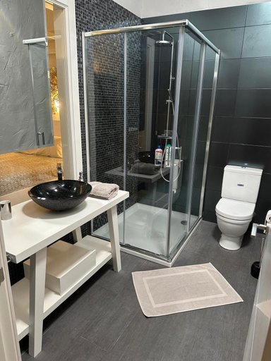 Bathroom 4, Avalon in Setenil, Cádiz