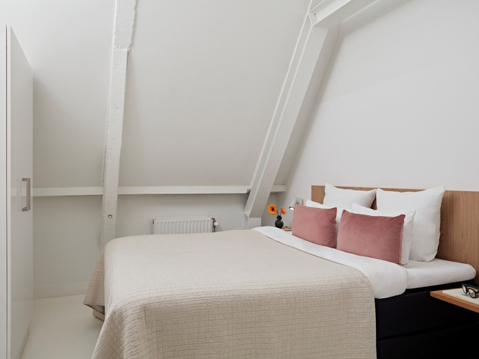 Bedroom 4, YAYS Amsterdam Salthouse Canal by Numa, Amsterdam