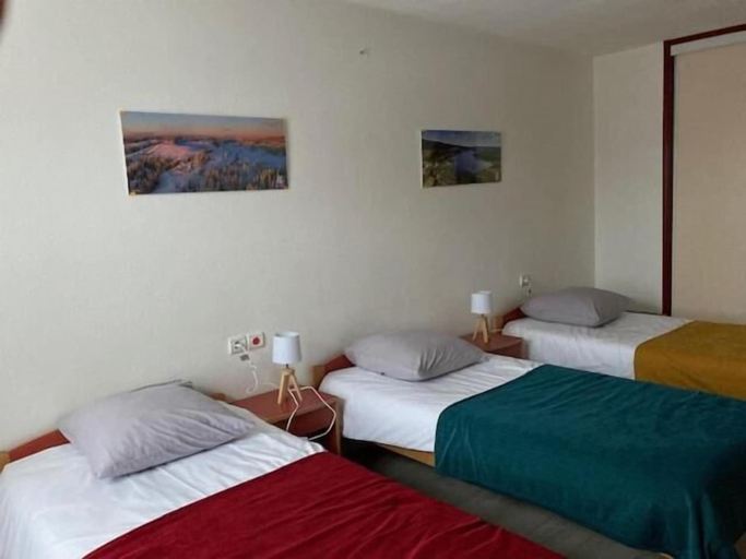 Bedroom 2, APF France handicap - Ferme Léonie, Jura