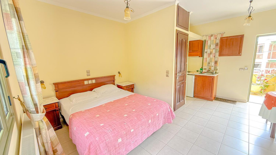 Bedroom 2, Klelia Hotel, Peloponnese