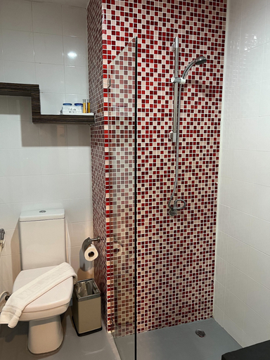 Bathroom 4, Dragon River Avenue Hotel, Muang Phitsanulok