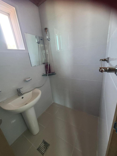 Bathroom 2, Yeonggwang Chohyeon Pension, Yeonggwang