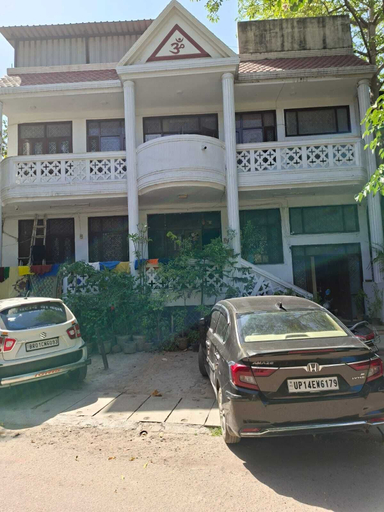 Front of property, The Grey Leaf Residency, Delhi