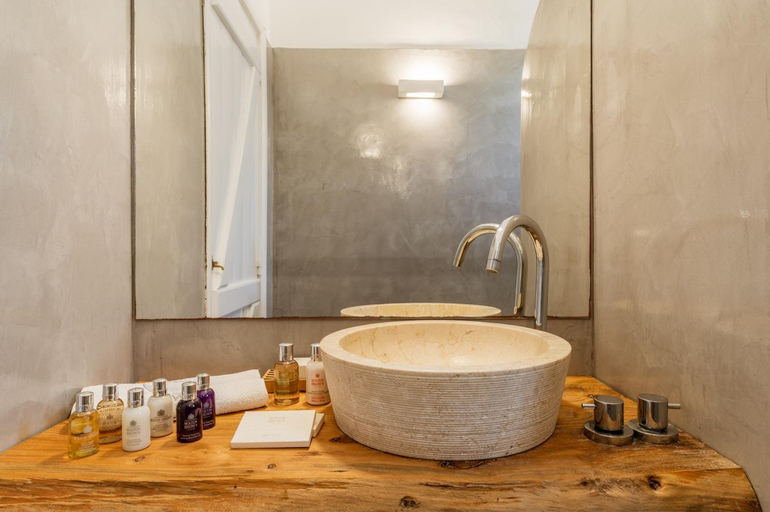 Bathroom 4, Ow Andros Suite 4,Private Whirlpool, South Aegean