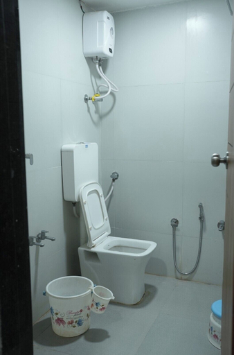 Bathroom 2, HOTEL KRISHNA INN, Ahmadabad