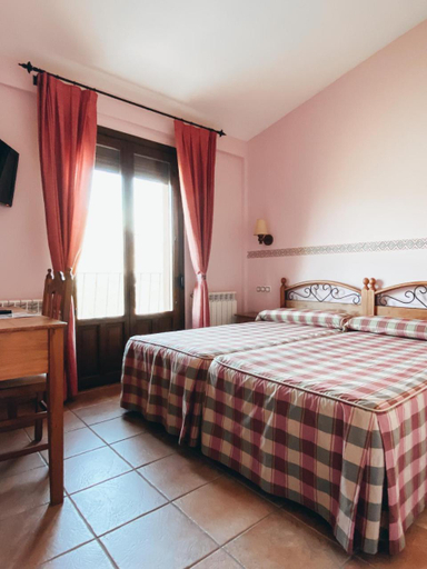 Bedroom 4, Hotel Valdevécar, Teruel