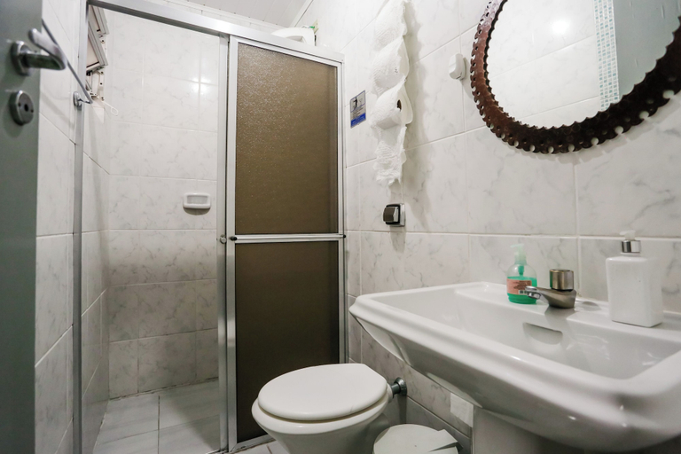 Bathroom 2, Hospedaria Brasiliana, Curitiba