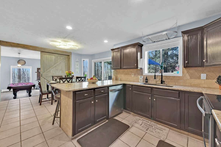 Interior 3, Big Bass Hideaway With Hot Tub, Lackawanna