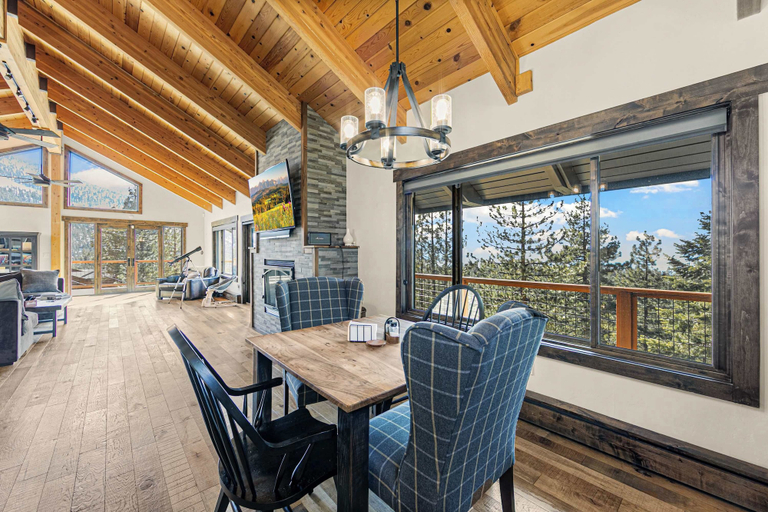 Interior 3, Tahoe Nirvana Mountain Views, Douglas