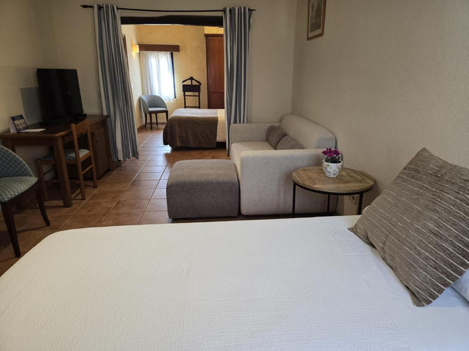 Bedroom 3, Sant Joan , Girona