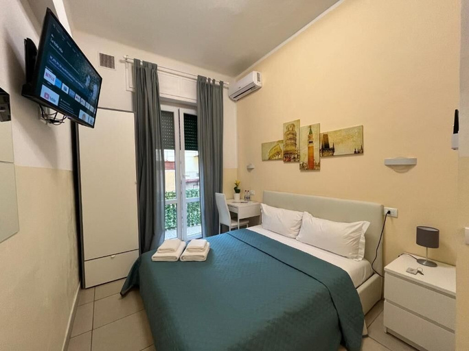 Bedroom 5, Hello Pisa, Pisa