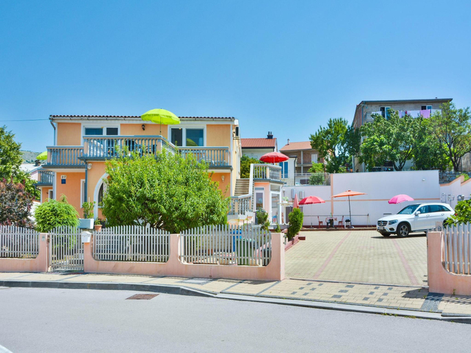 1, Apartment in Croatia near the Adriatic Coast, Senj