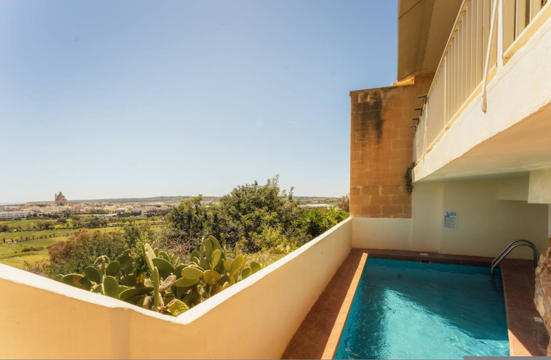 Room 5, Romantic Gozo Escape Private Pool Terrace BBQ