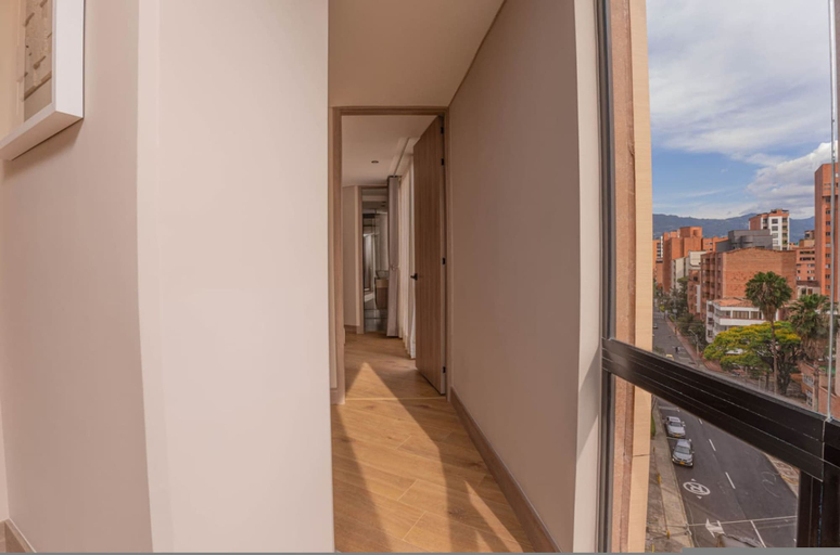 Room 2, Jatisa 601 in Medell n, Medellín