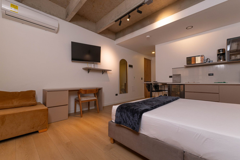 Room 4, Opera 503 in Medell n, Medellín