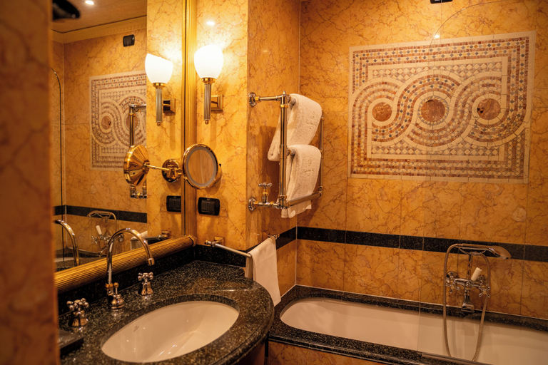 Bathroom 4, River Chateau, Rome